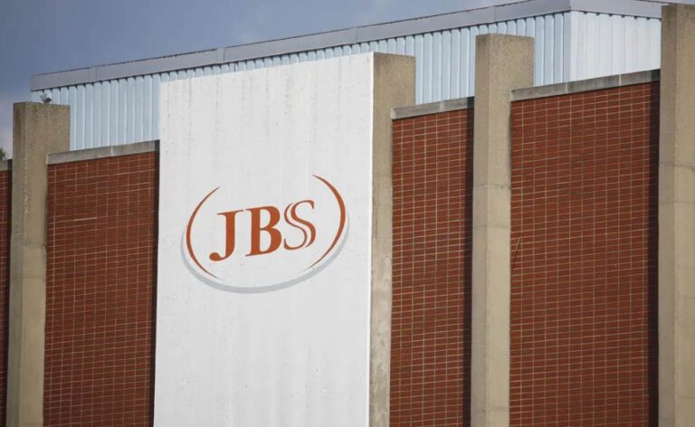 JBS USA to Build Largest Bacon & Sausage Plant in Iowa JBS USA's New Bacon & Sausage Plant in Iowa
